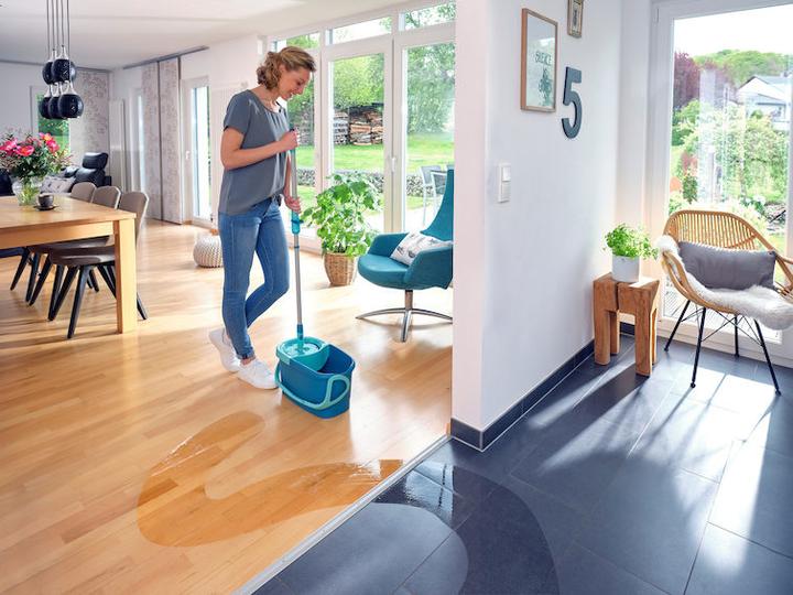 Actual product image Leifheit CLEAN TWIST Ergo Disc Mop Set (1 pcs.)