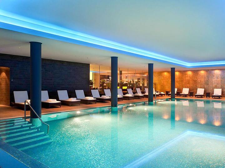 Immagine prodotto Smartbox 1 notte romantica con accesso alla spa e uno spuntino a Lipperswil (2 pers.)