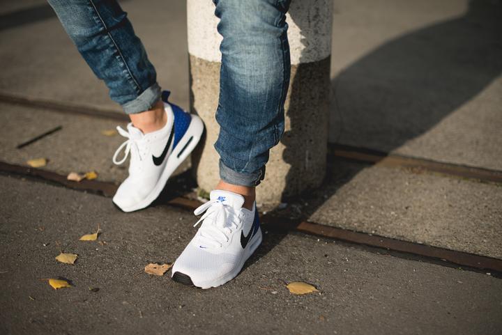 Actual product image Nike Air Max Tavas (42.5)