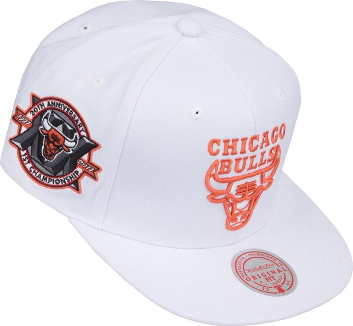 Actual product image Mitchell & Ness Snapback Cap - CORE VI Chicago Bulls blanc (One size)