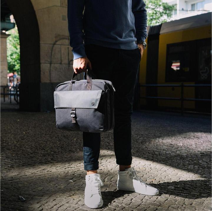 Actual product image Dicota Top Traveller Style (15.60", Universal)