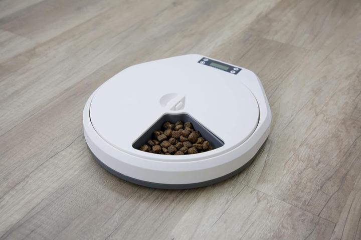 Immagine prodotto Kerbl Alimentatore automatico per cani e gatti, timer, 5 pasti da 240 ml ciascuno (0.24 l)