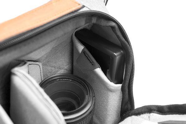 Actual product image Peak Design Everyday Sling 5L (Camera shoulder bag)
