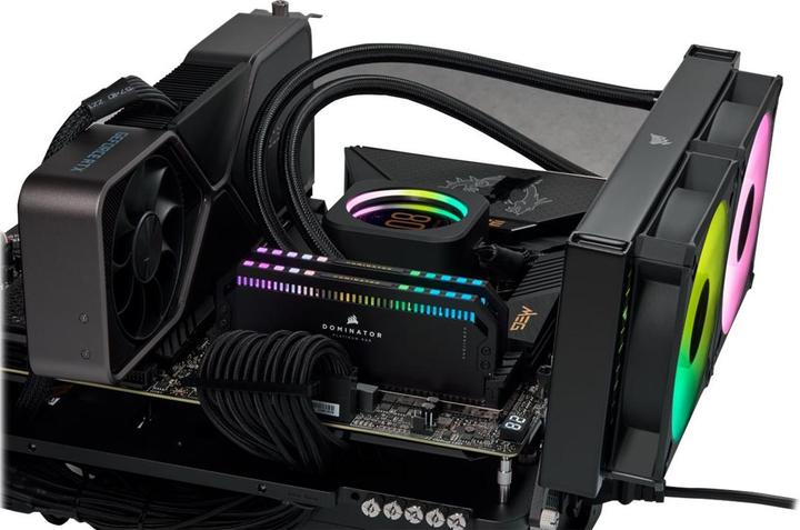 Produktbild Corsair Dominator Platinum RGB (2 x 16GB, 6200 MHz, DDR5-RAM, DIMM)